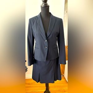 Ann Taylor Women’s Skirt/Pant Suit